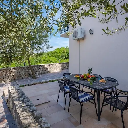 Apartment Wonderful With Heated Pool, Sauna, Jacuzzi And Sea View