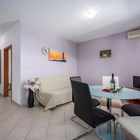 Wonderful With Heated Pool, Sauna, Jacuzzi And Sea View Apartment *