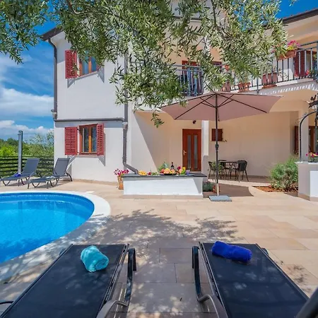 Wonderful With Heated Pool, Sauna, Jacuzzi And Sea View Drenje (Istria)