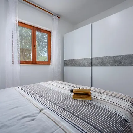 Wonderful With Heated Pool, Sauna, Jacuzzi And Sea View