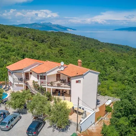 Wonderful With Heated Pool, Sauna, Jacuzzi And Sea View