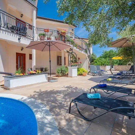 Wonderful With Heated Pool, Sauna, Jacuzzi And Sea View