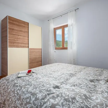 Wonderful With Heated Pool, Sauna, Jacuzzi And Sea View Apartment *